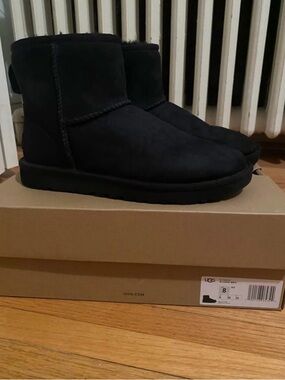 UGG Short Shearling Boots in Black